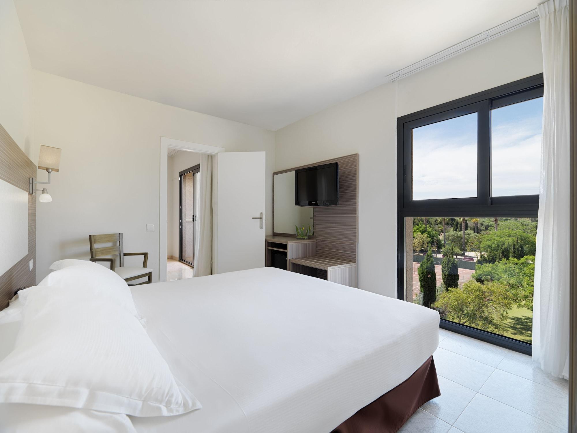 H10 Playa Hotel 4*