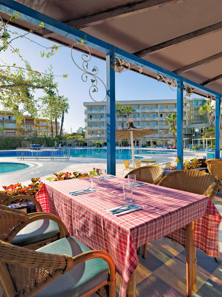 Hotel H10 Playa 4*